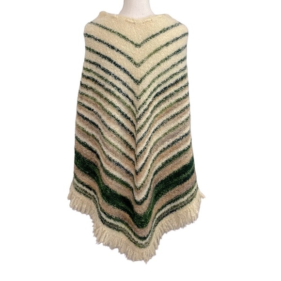 BREATHTAKING - EXTRAORDINARY DUAL FUNCTION PONCHO / SKIRT. 100% WOOL -HANDMADE - Picture 6 of 11